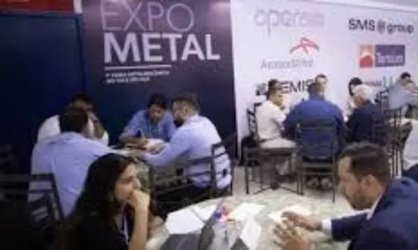 Reunião de negócios na ExpoMetal